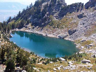amphitheater-lake-summer