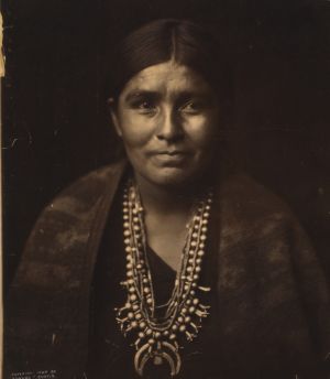 Navajo-Woman-with-Squash-Blossom-Necklace
