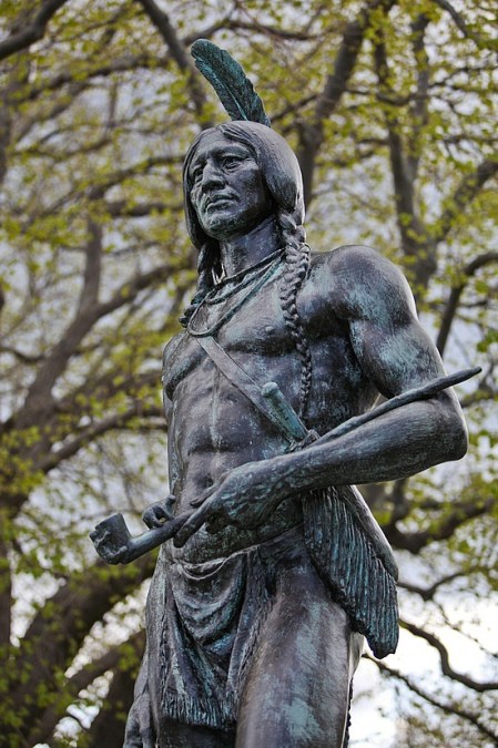 1.1274283250.statue-of-massasoit