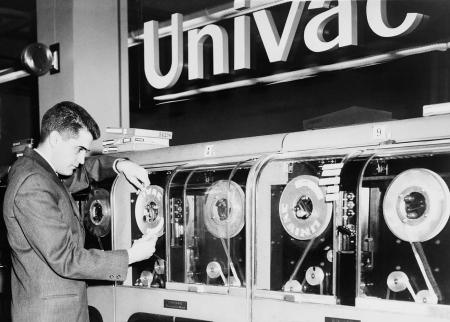 univac-was-the-first-computer-designed-everett