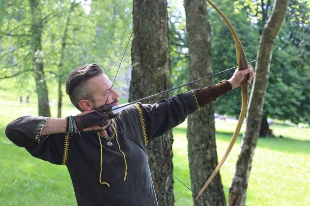 Yeoman-Recurve-Bow-1024x683